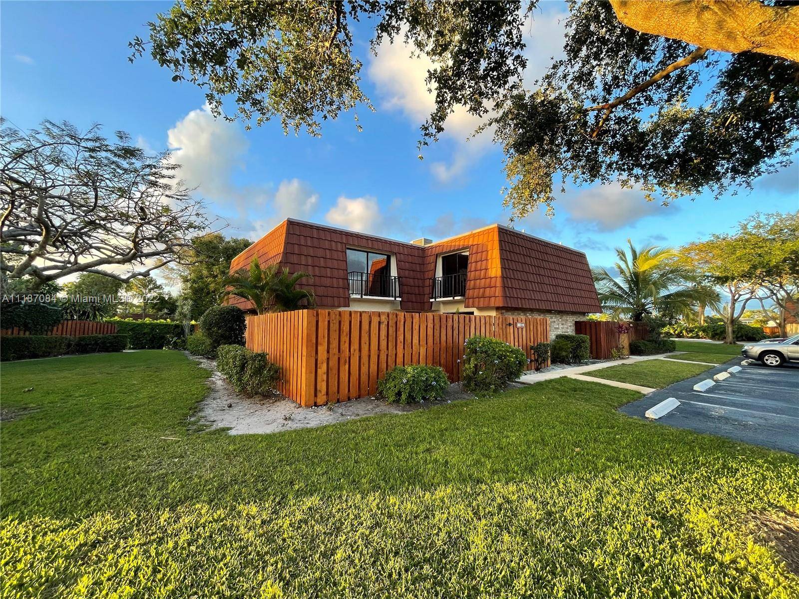 Delray Beach, FL 33445,3121 San Fernando Dr #33-B