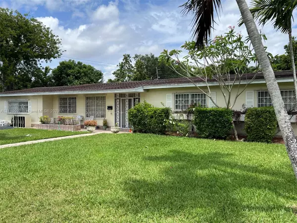 8275 SW 93rd St,  Miami,  FL 33156