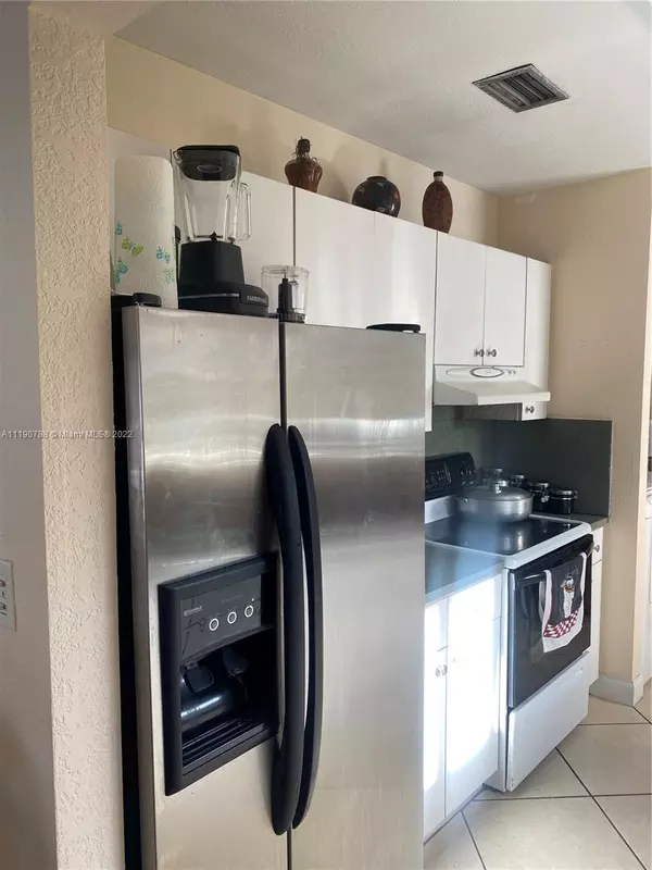 Miami, FL 33135,3264 SW 7th St