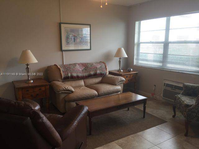 West Palm Beach, FL 33417,287 Northampton #O