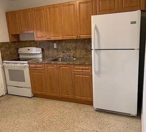90 W 23rd St, Hialeah, FL 33010
