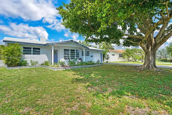 Lighthouse Point, FL 33064,5211 NE 26th Ave