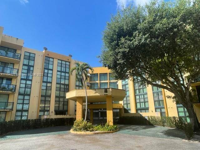 11800 SW 18th St #209-4, Miami, FL 33175