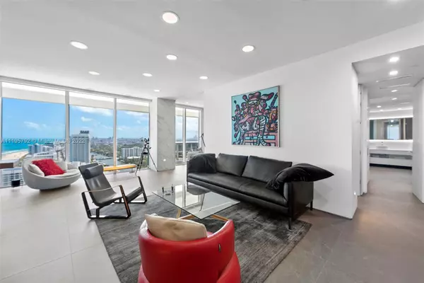 Miami Beach, FL 33140,4775 Collins Ave #4003