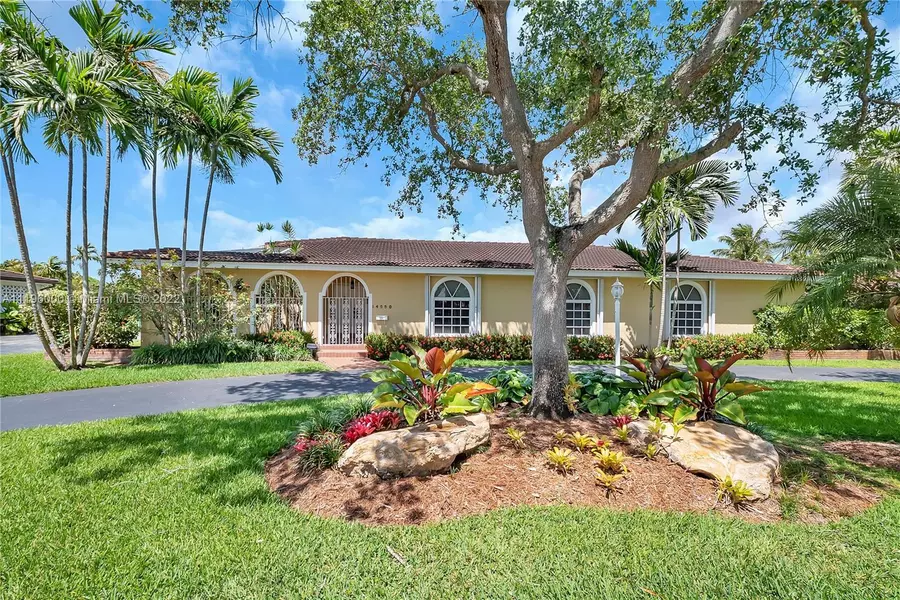 14550 SW 77 Ct, Palmetto Bay, FL 33158