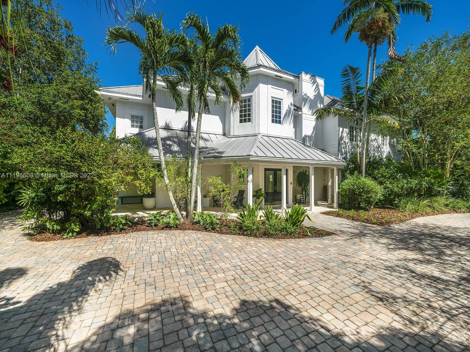 9621 SW 62nd Ct, Pinecrest, FL 33156