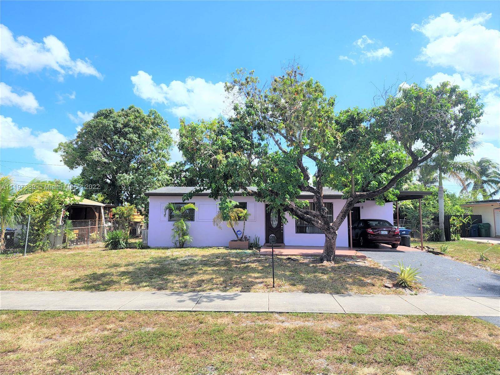 5462 NW 172nd Ter, Miami Gardens, FL 33055