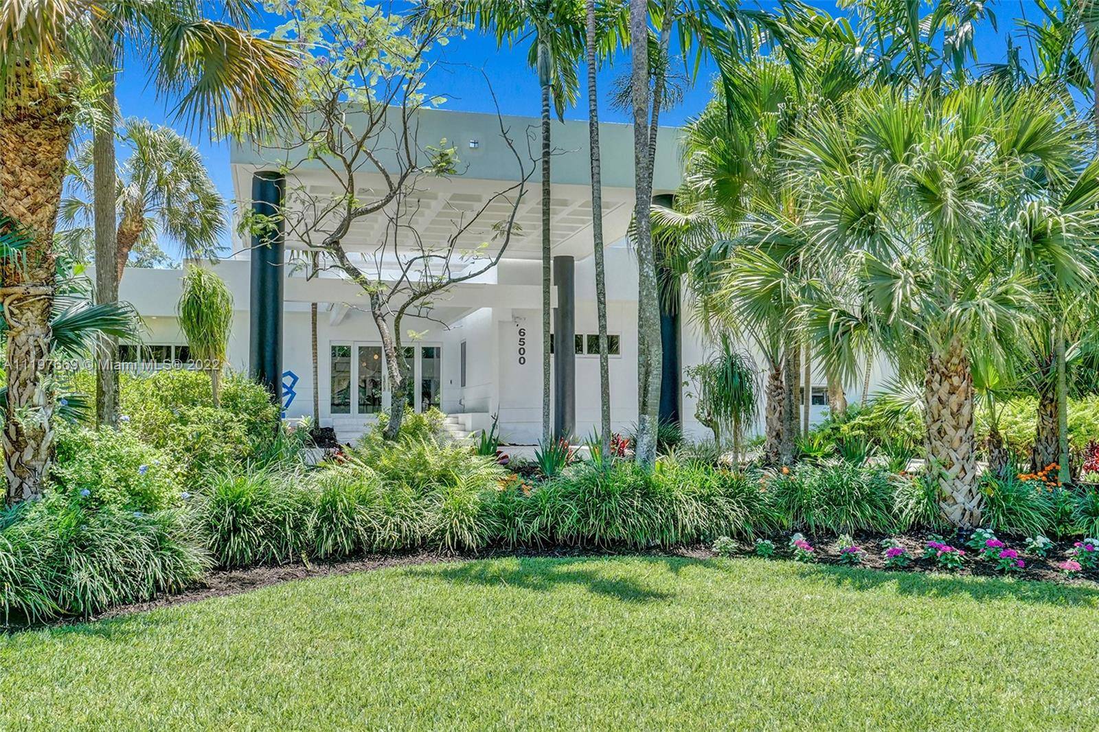 Pinecrest, FL 33156,6500 SW 111th St