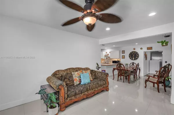 Miami, FL 33126,221 NW 56th Ave