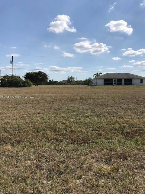 Cape Coral, FL 33909,2014 NE 18th Terrace