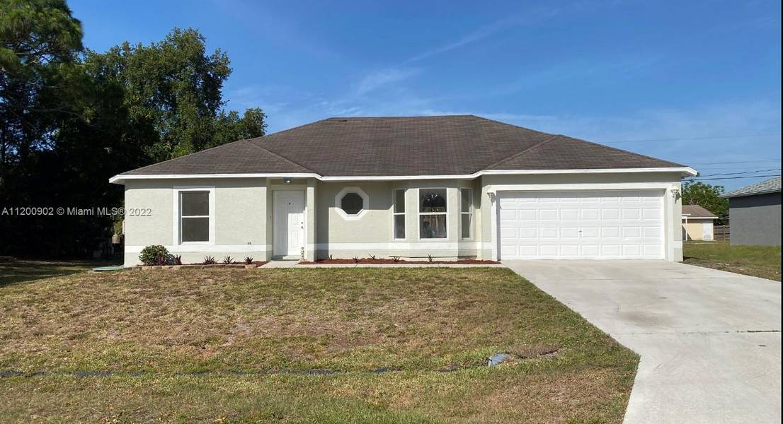 1782 SE Biddle Ln, Port St. Lucie, FL 34983