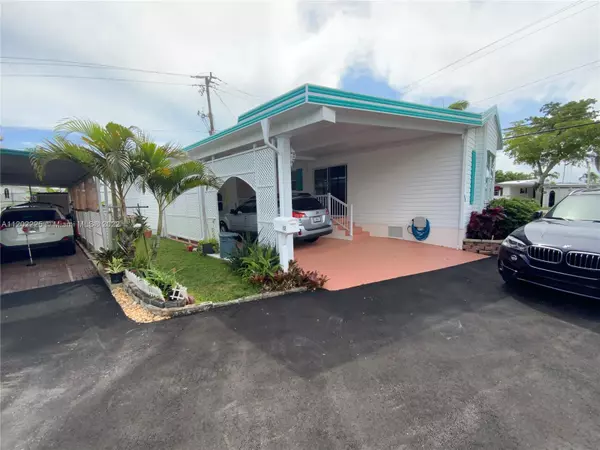 Pembroke Park, FL 33009,12 Sunny Lane