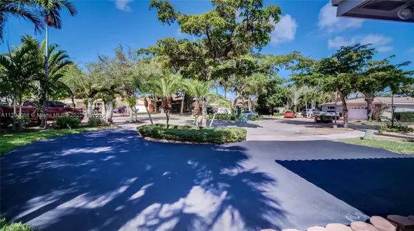 Miami Lakes, FL 33016,15101 Falkirk Pl