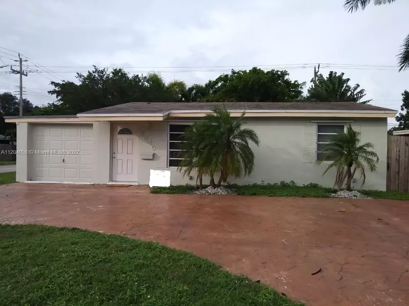 6645 Raleigh St, Hollywood, FL 33024