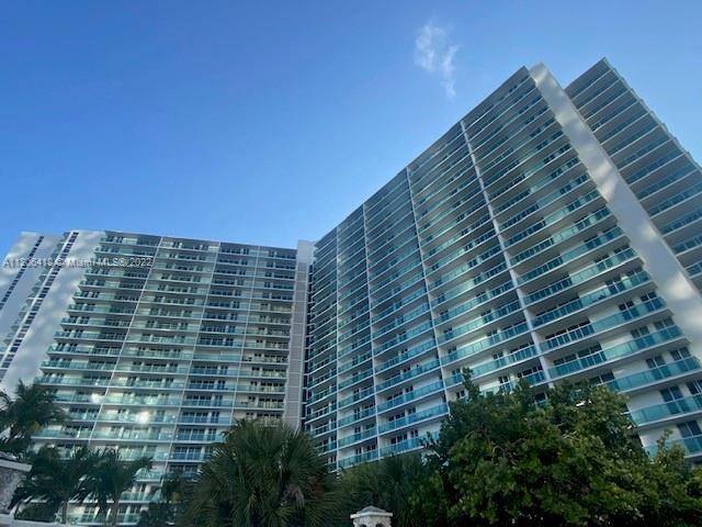 100 Bayview Dr #525, Sunny Isles Beach, FL 33160