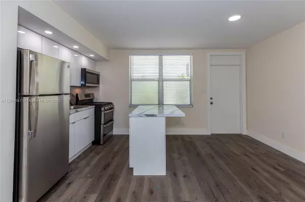 Miami Beach, FL 33141,1140 71st St #2