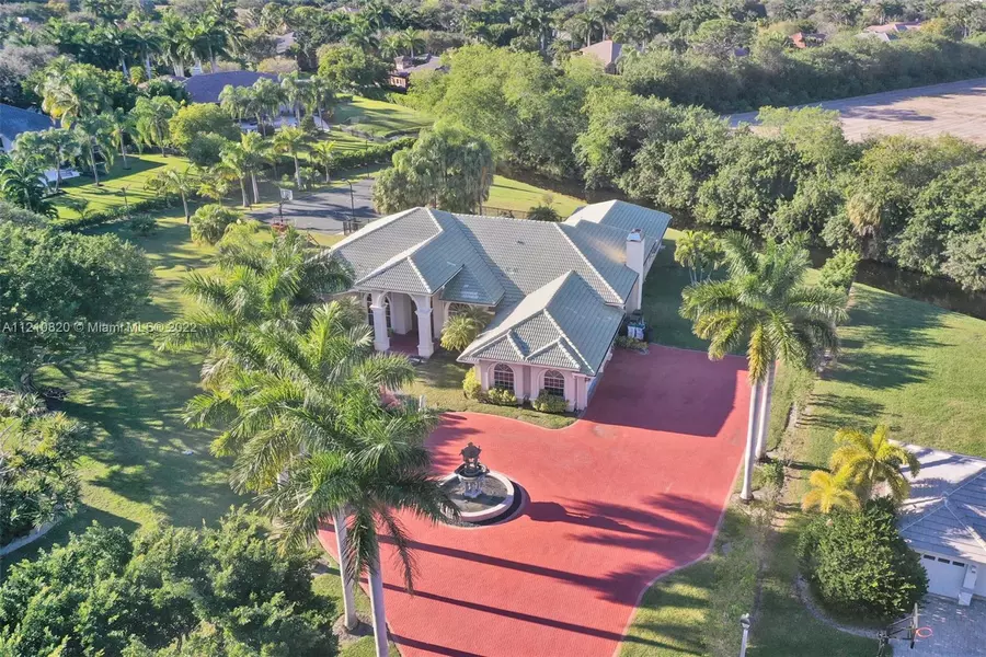 7615 Saratoga Ln, Parkland, FL 33067