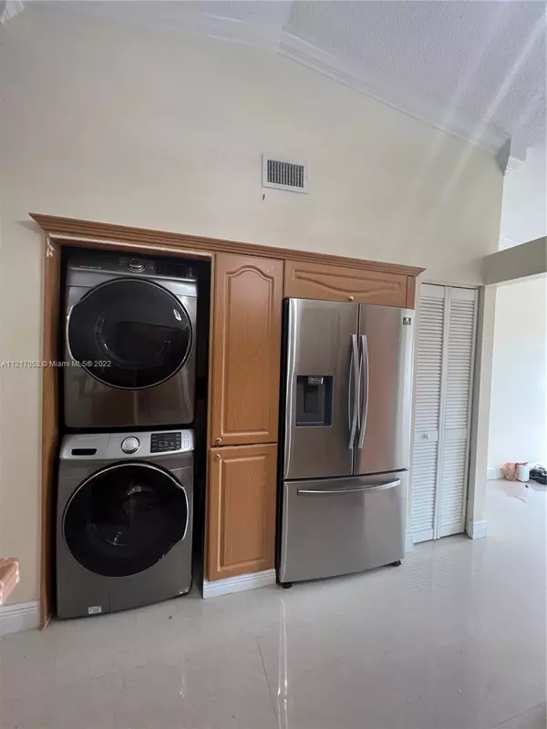 Hialeah, FL 33016,5890 W 20th Ln