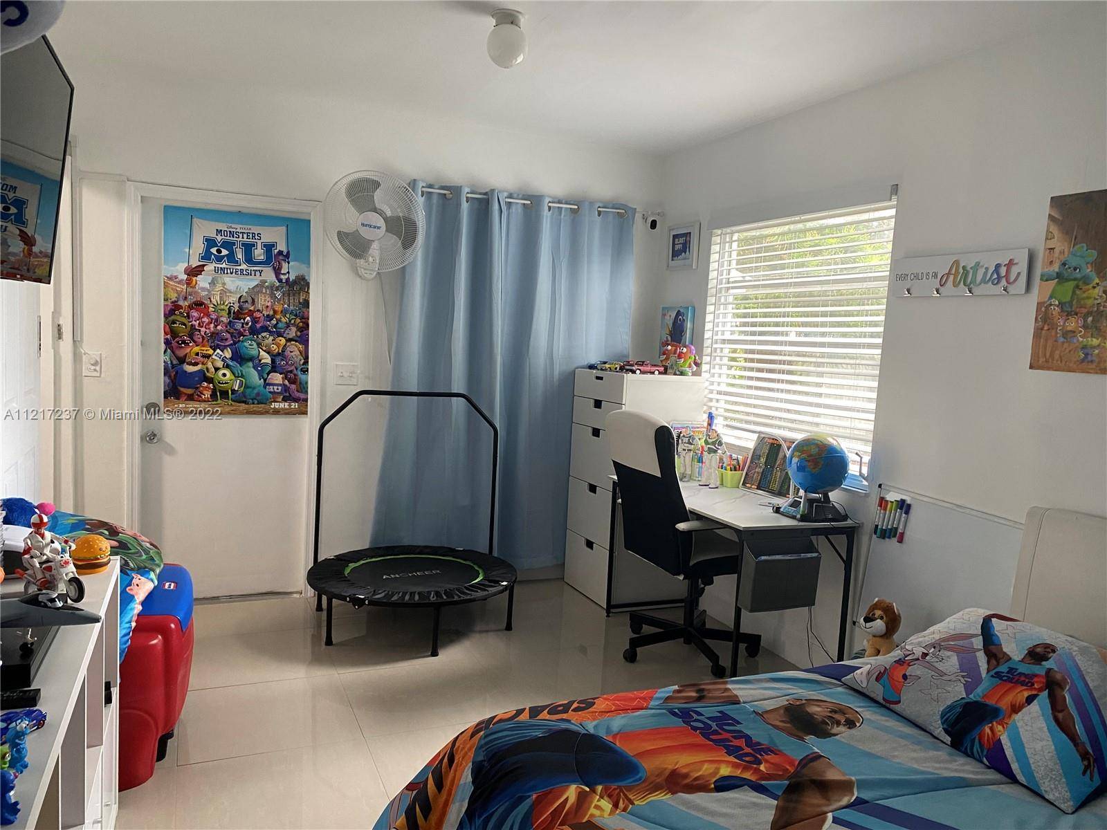 Miami, FL 33165,9494 SW 39th St