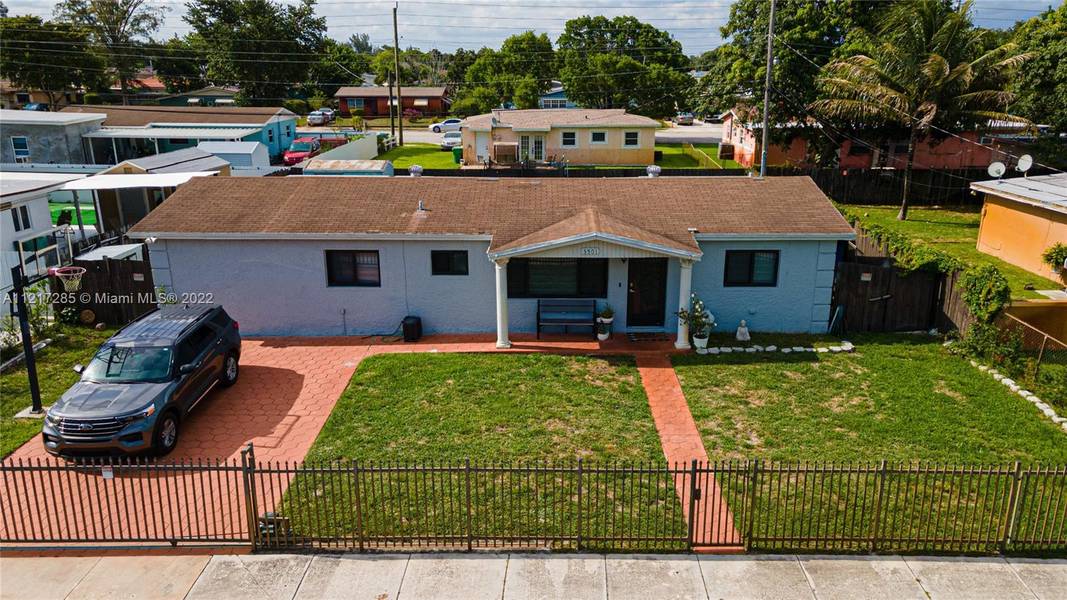 3501 NW 206th St, Miami Gardens, FL 33056