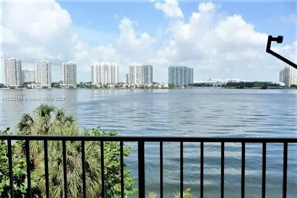17878 N Bay Rd #303,  Sunny Isles Beach,  FL 33160