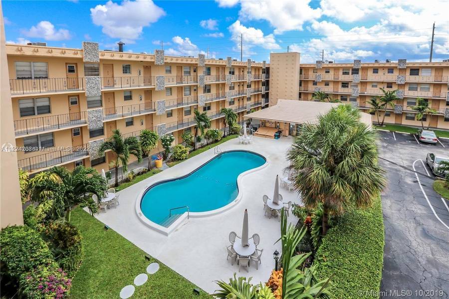 2145 Pierce St #430, Hollywood, FL 33020