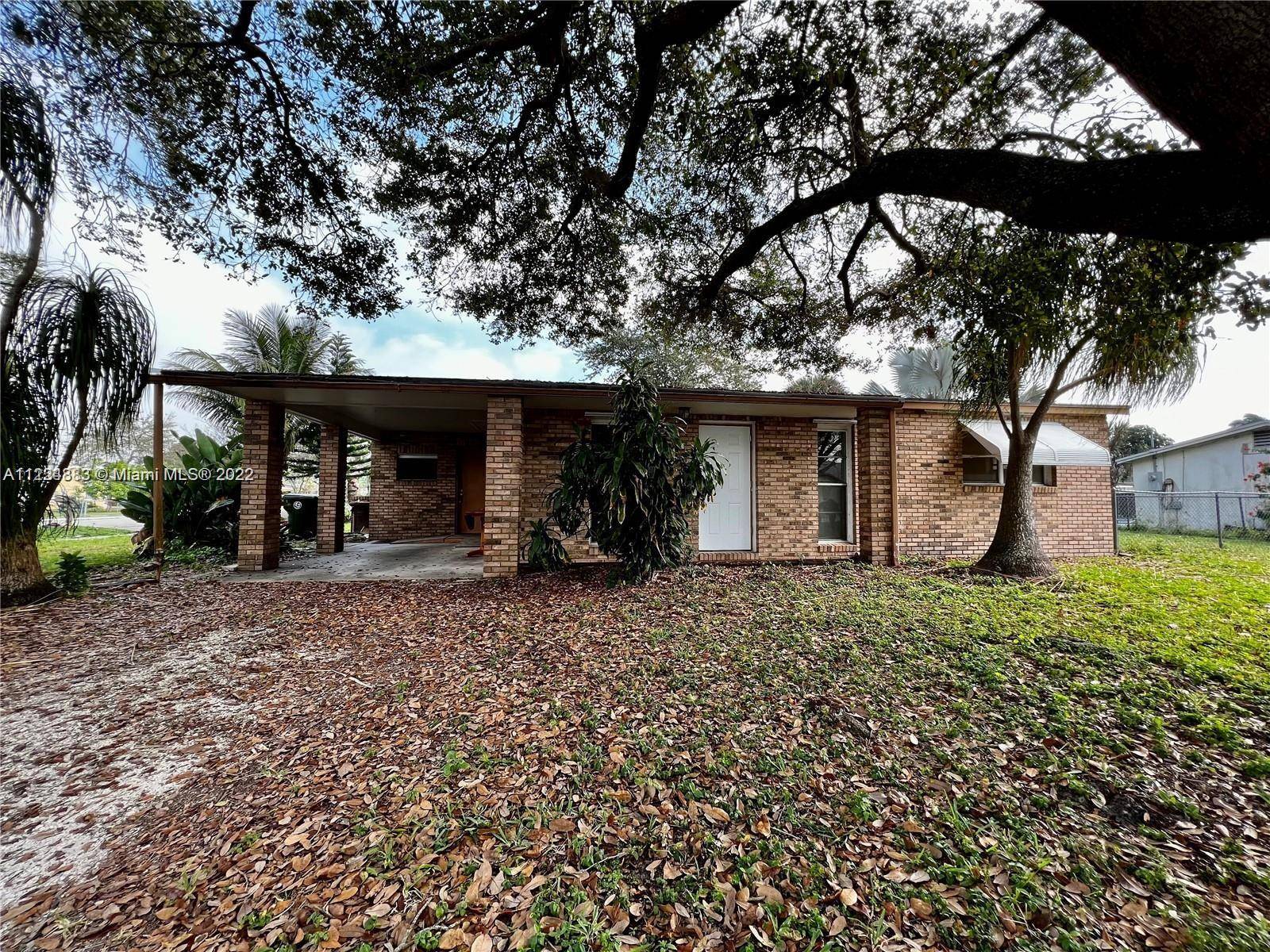 5696 S 37th Ct, Green Acres, FL 33463