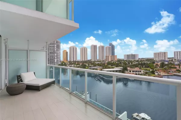 Sunny Isles Beach, FL 33160,400 Sunny Isles Blvd #920