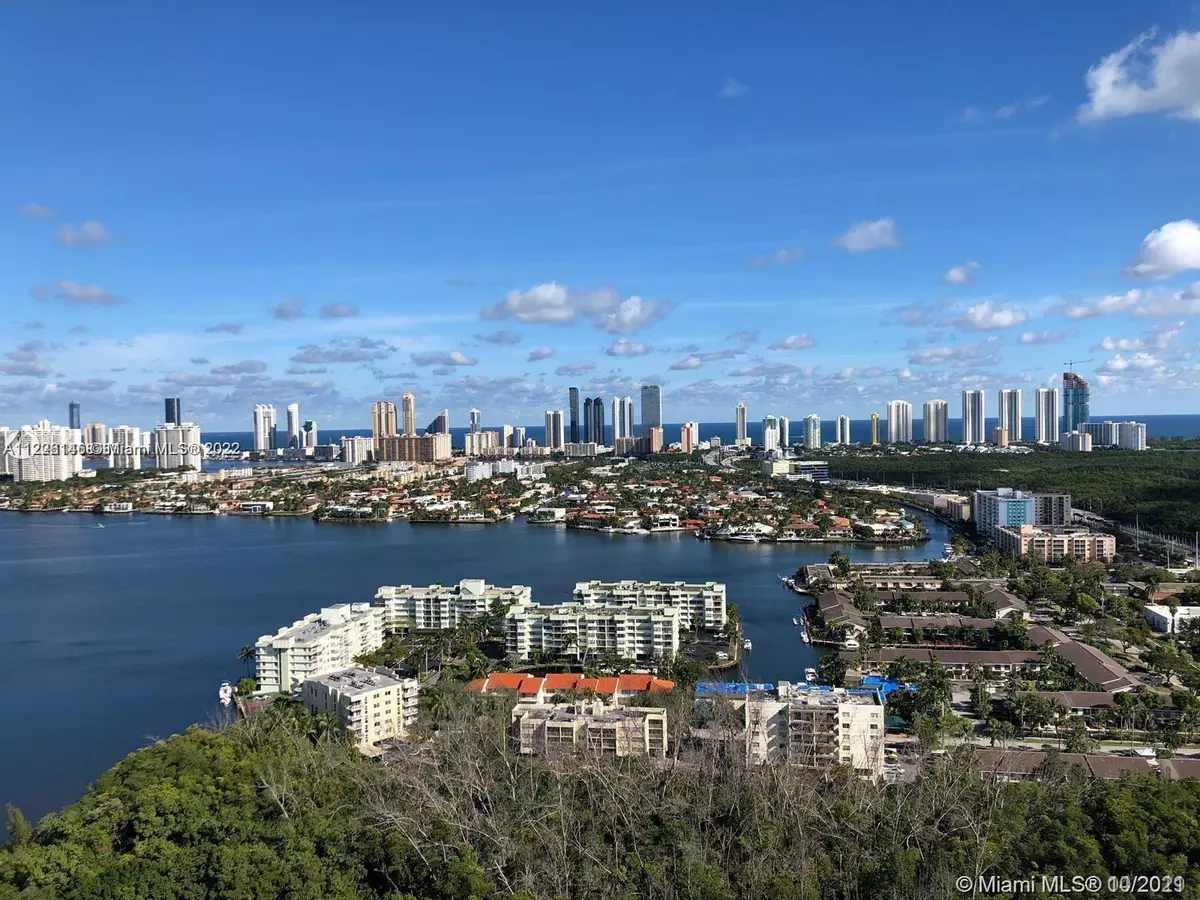 North Miami Beach, FL 33160,16385 Biscayne Blvd #3019