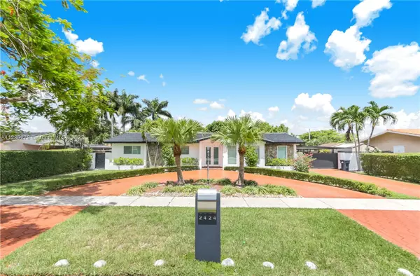 Miami, FL 33165,2424 SW 104th Ct