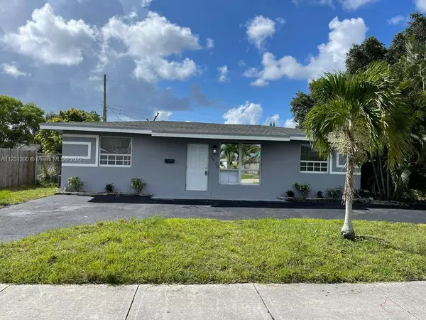 3520 SW 36th St, West Park, FL 33023