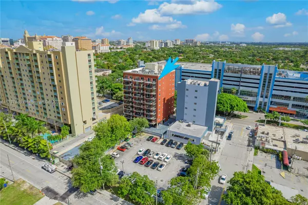 Miami, FL 33145,3410 Coral Way #PH-6