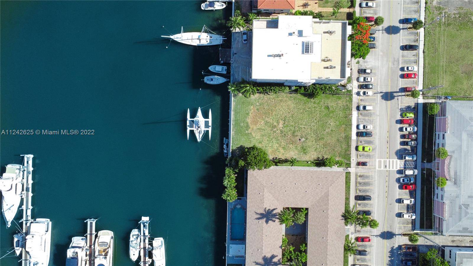 North Bay Village, FL 33141,7922 East Dr