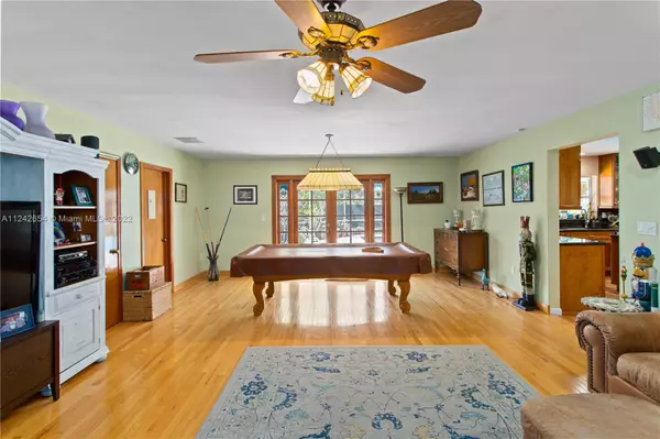 Miami, FL 33176,9795 SW 143 St