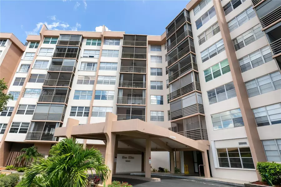 1000 Saint Charles Pl #306, Pembroke Pines, FL 33026