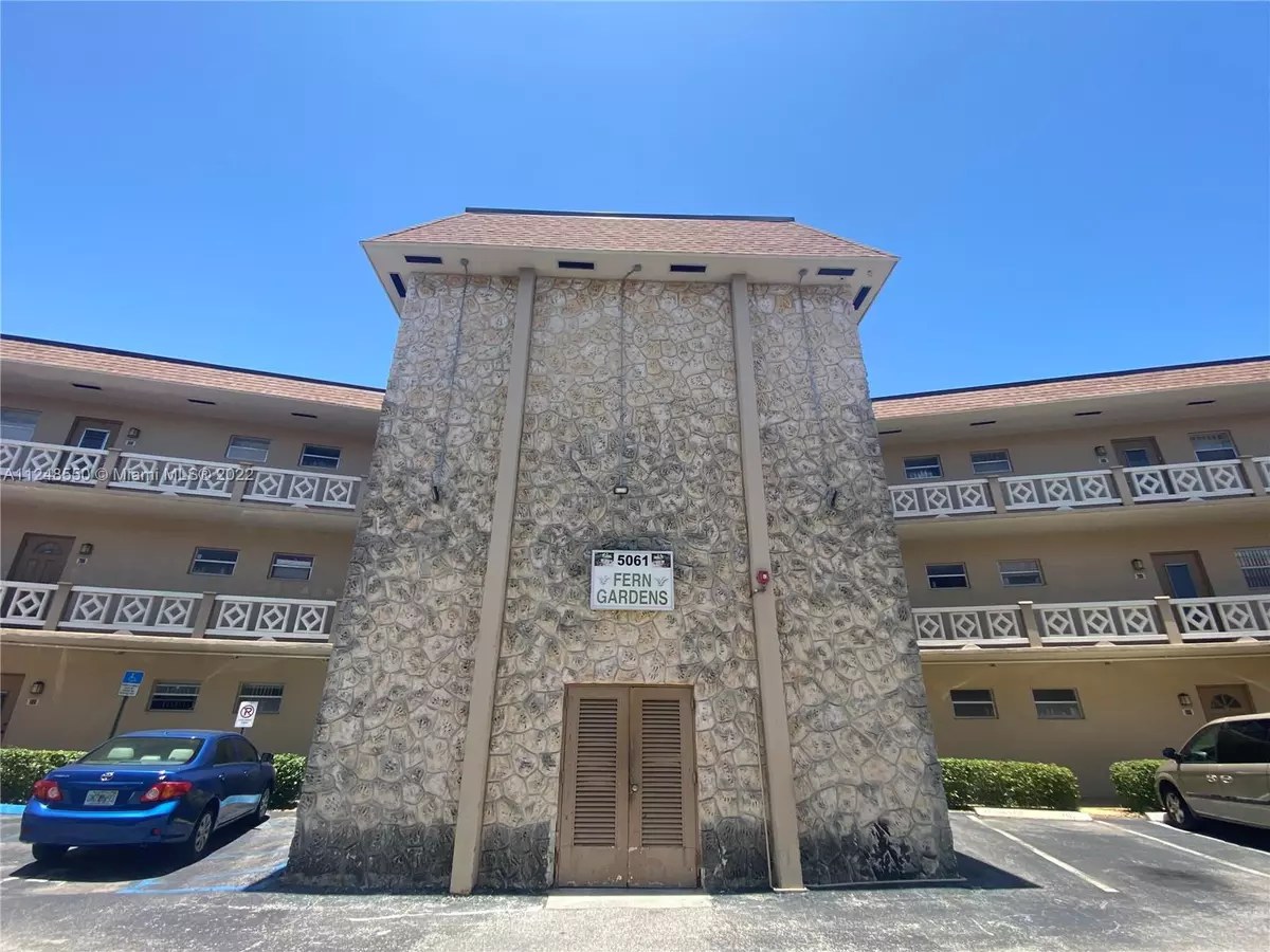 Lauderdale Lakes, FL 33313,5061 W Oakland Park Blvd #306
