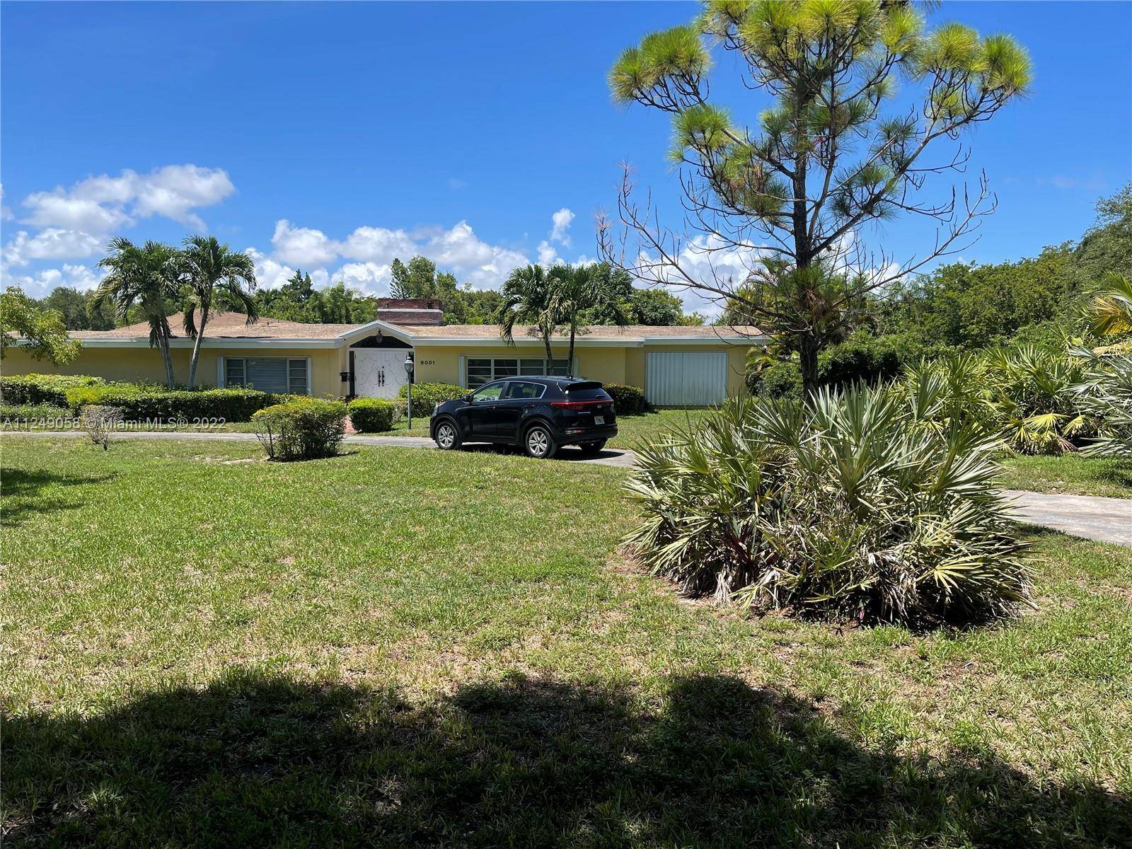 6001 Chapman Field Dr, Pinecrest, FL 33156