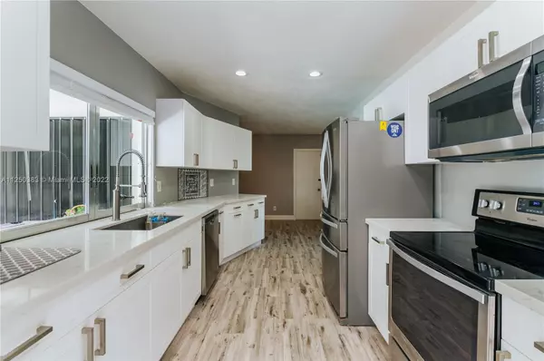 Boynton Beach, FL 33435,326 SW 13th Ave