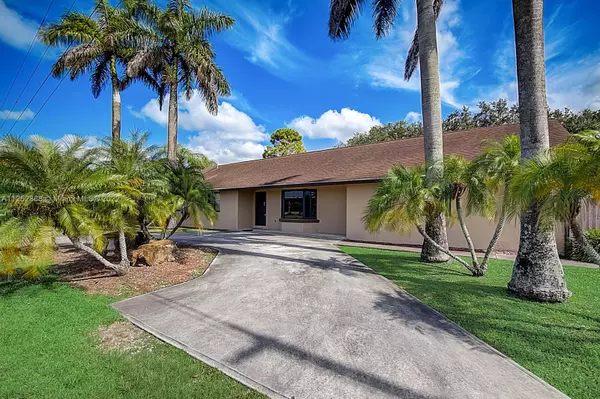 17925 SW 212th St, Miami, FL 33187
