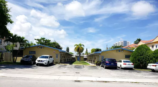 2221 Monroe St, Hollywood, FL 33020