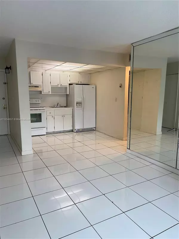 Miami, FL 33126,4275 NW South Tamiami Canal Dr #2-209