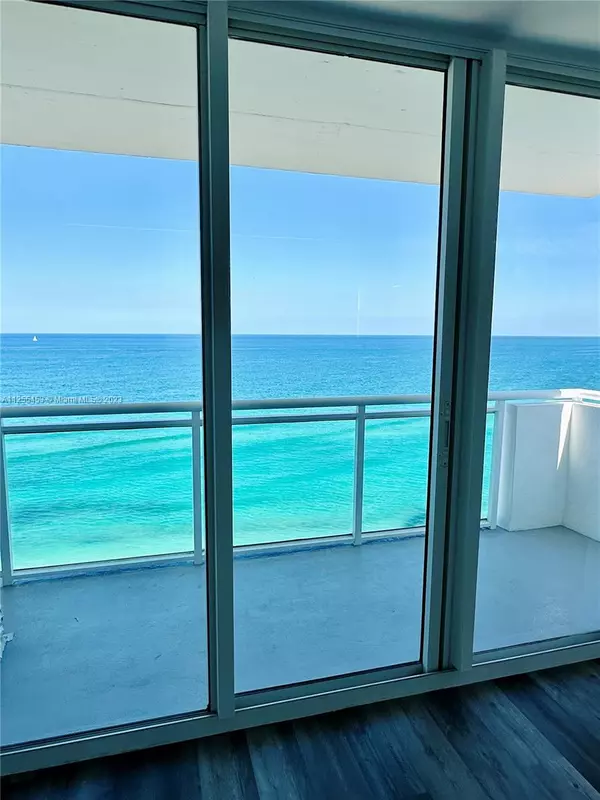 Hollywood, FL 33019,3001 S Ocean Dr #1511