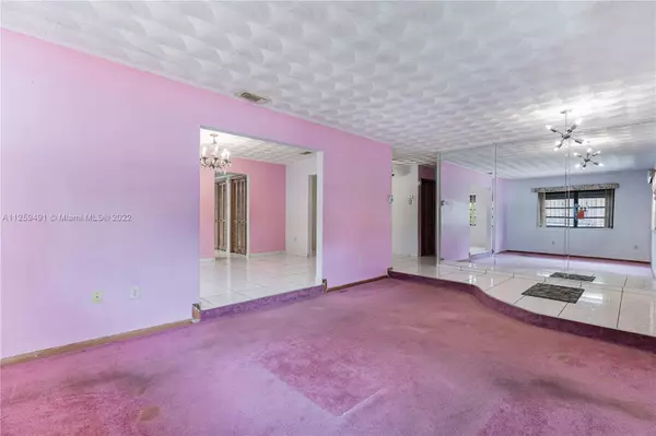 Miami, FL 33184,325 SW 122nd Ave