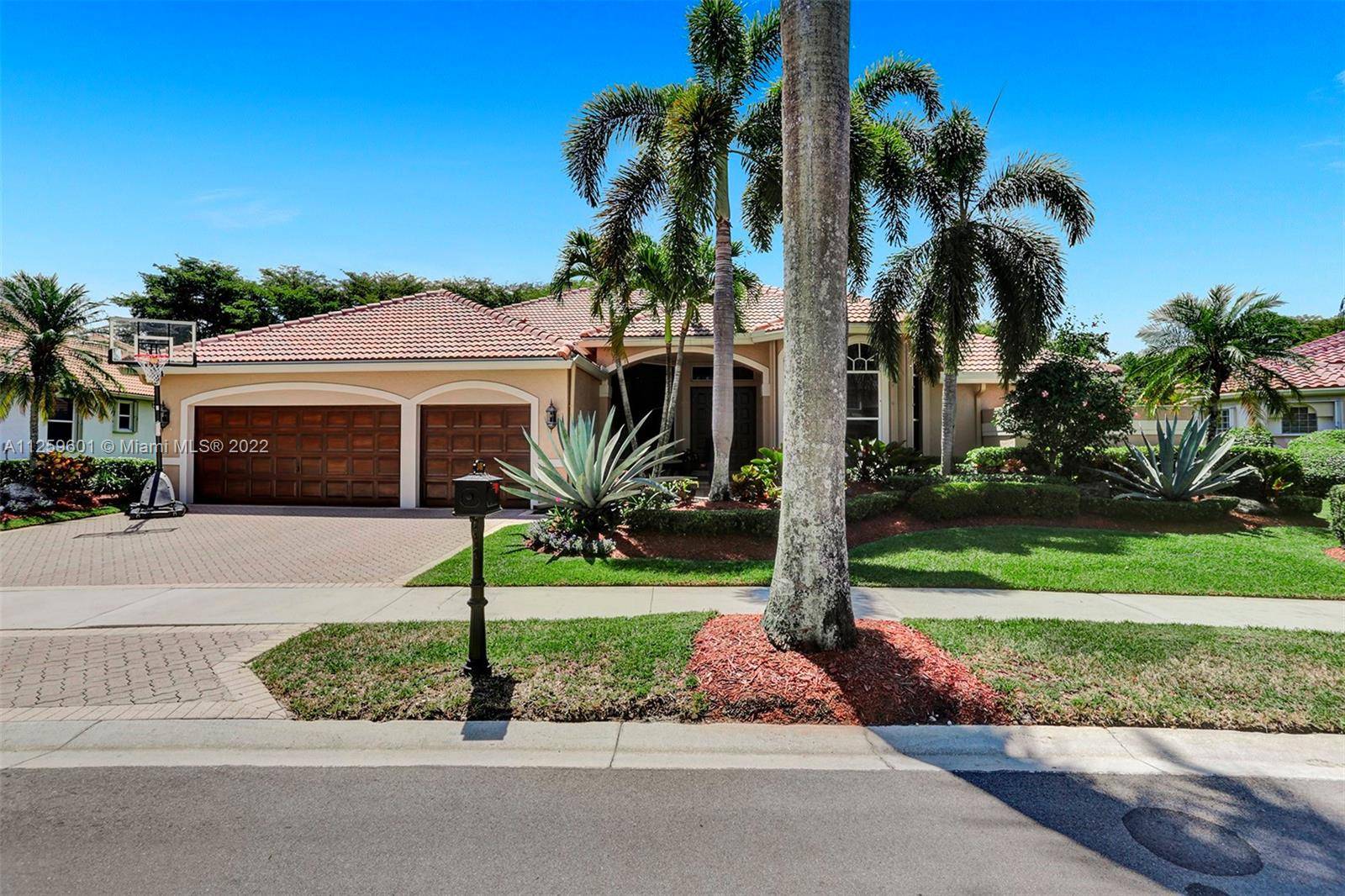 2498 Monterey Ct, Weston, FL 33327