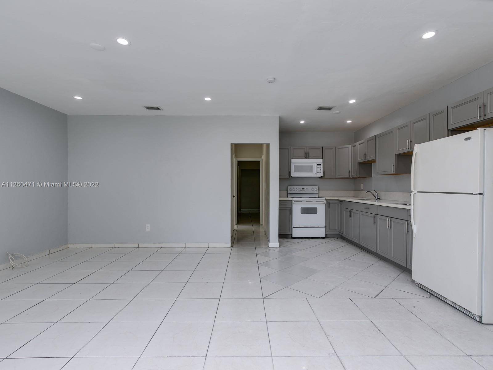 1366 NE 178th St, North Miami Beach, FL 33162