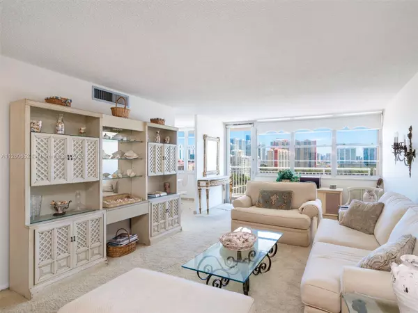 Sunny Isles Beach, FL 33160,250 174th St #1218