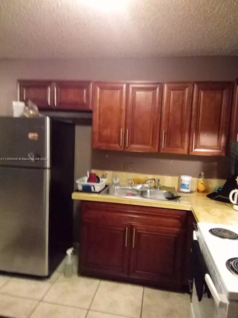 Lauderhill, FL 33313,5307 NW 24th St #112