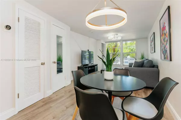 Miami Beach, FL 33141,6865 Bay Dr #7