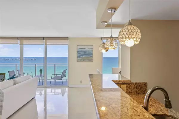 Hallandale Beach, FL 33009,2030 S Ocean Dr #821