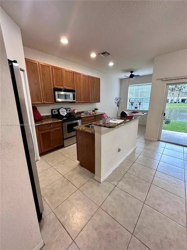 1550 SE Sheffield Ter #103, Stuart, FL 34994